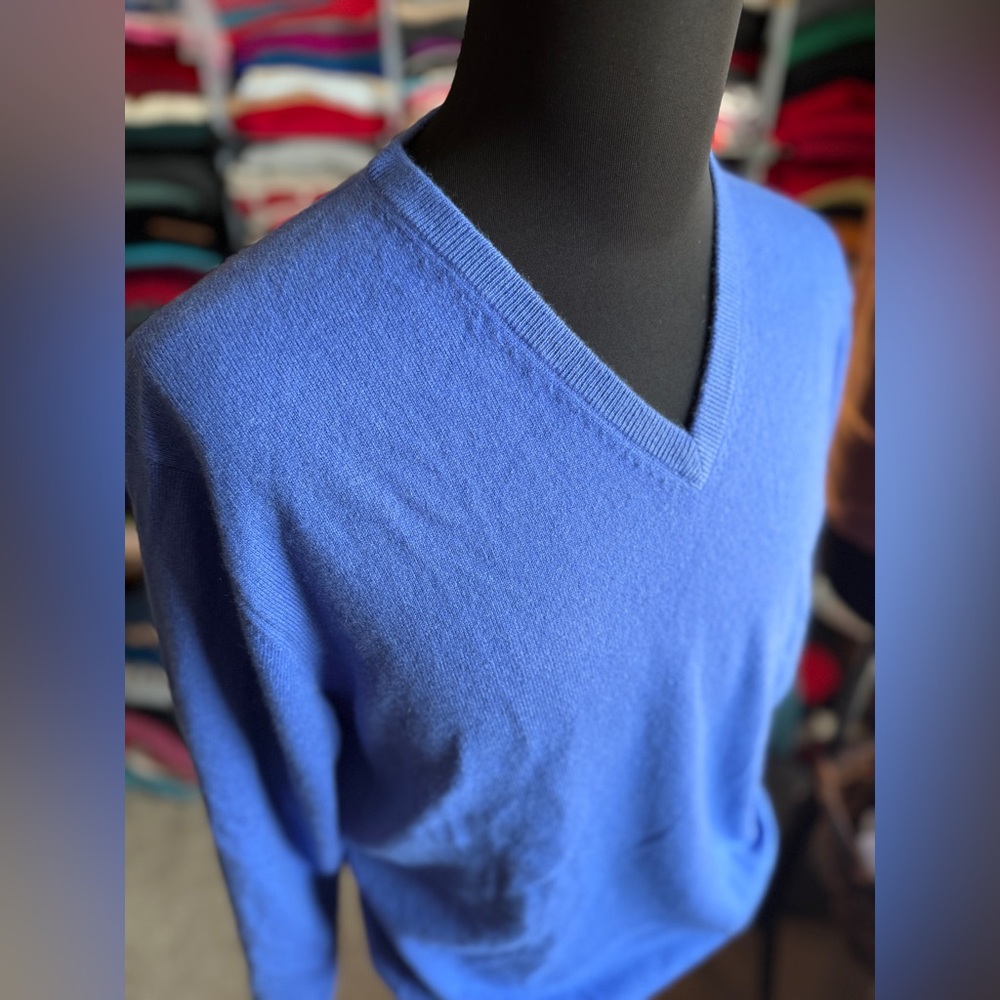Lona Scott Blue Cashmere V-Neck Sweater, UK 40